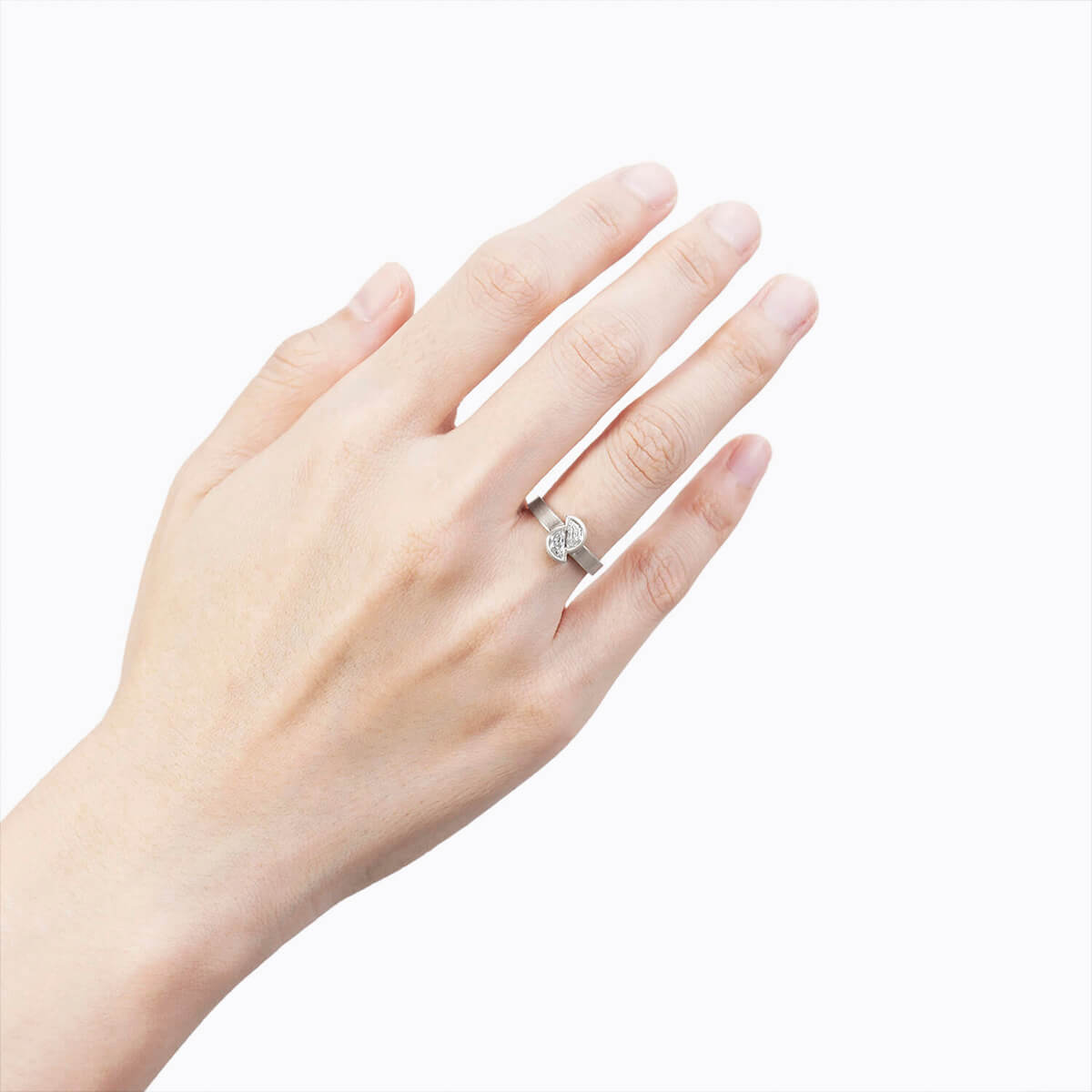 Align Half Round Diamond Ring 02