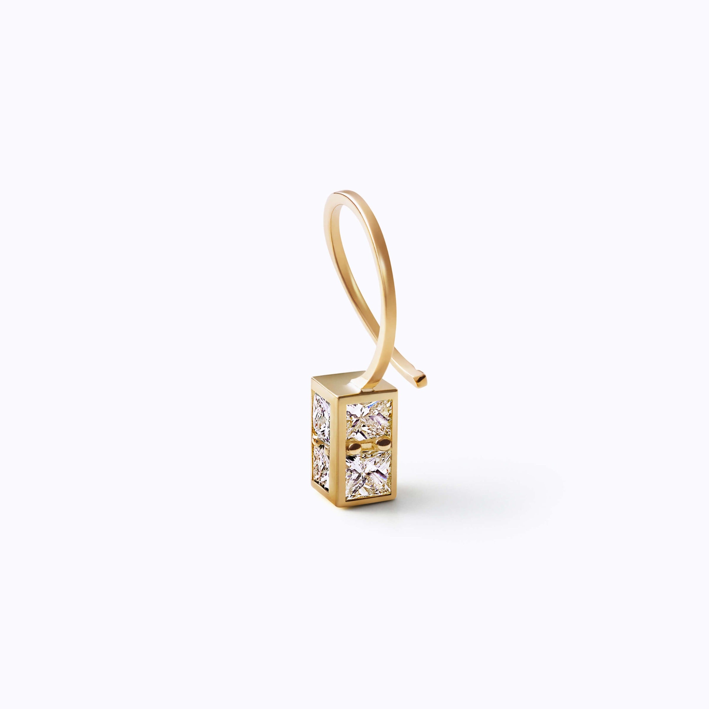 Boxed Diamond Pierce 02 R
