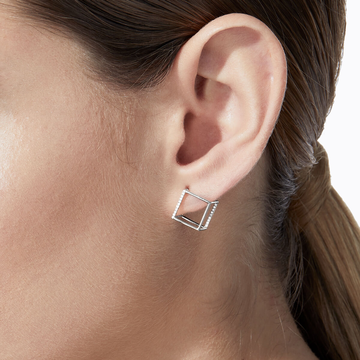 Diamond Square Pierce 10 (01)