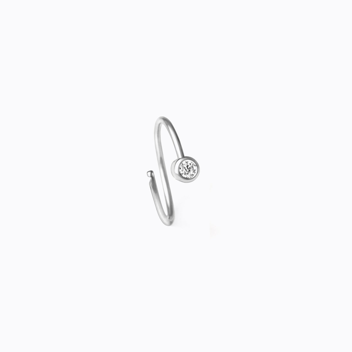 One-Stone Hoop Pierce 01