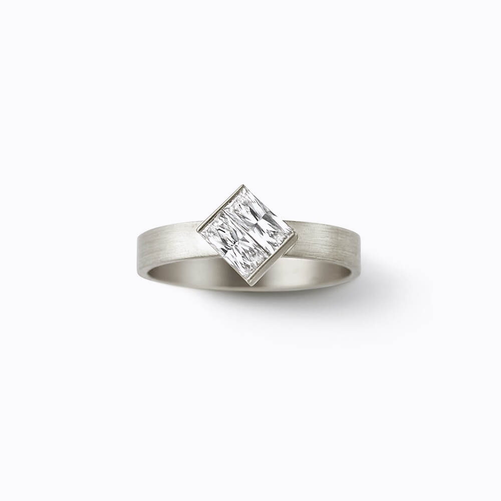 Align Rectangle Diamond Ring 01